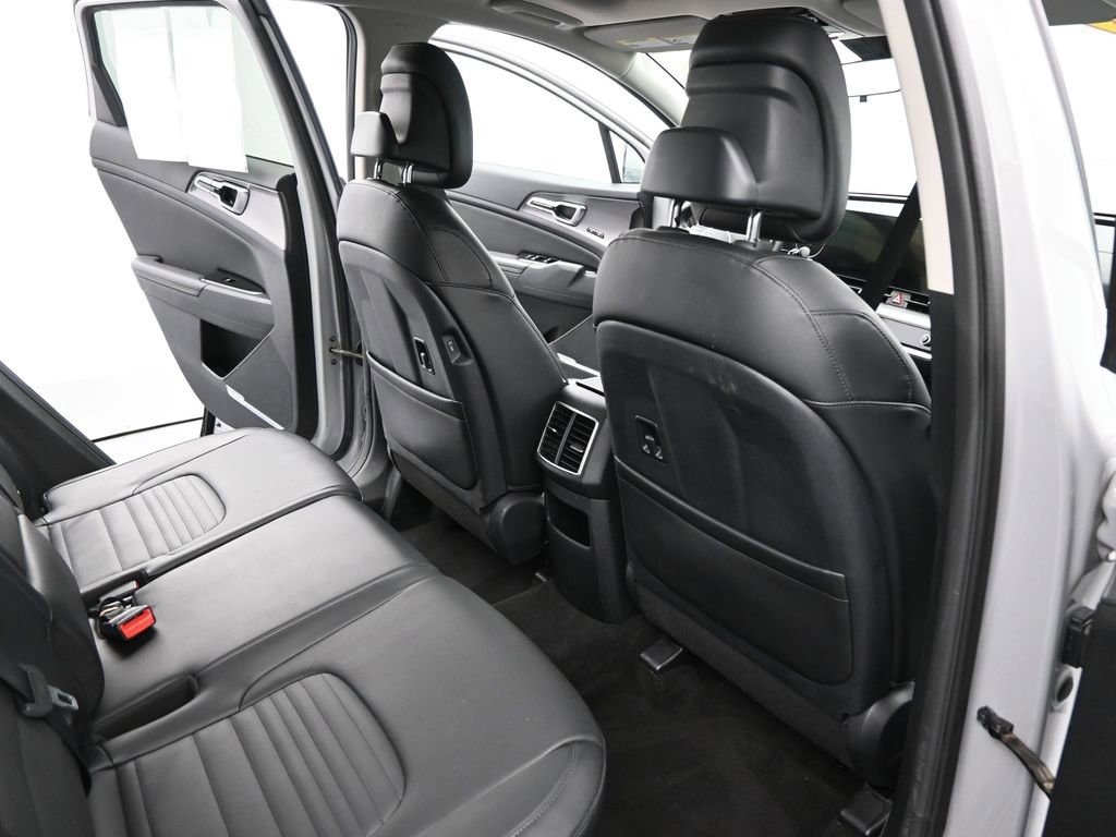Used 2023 Kia Sportage SX image 19
