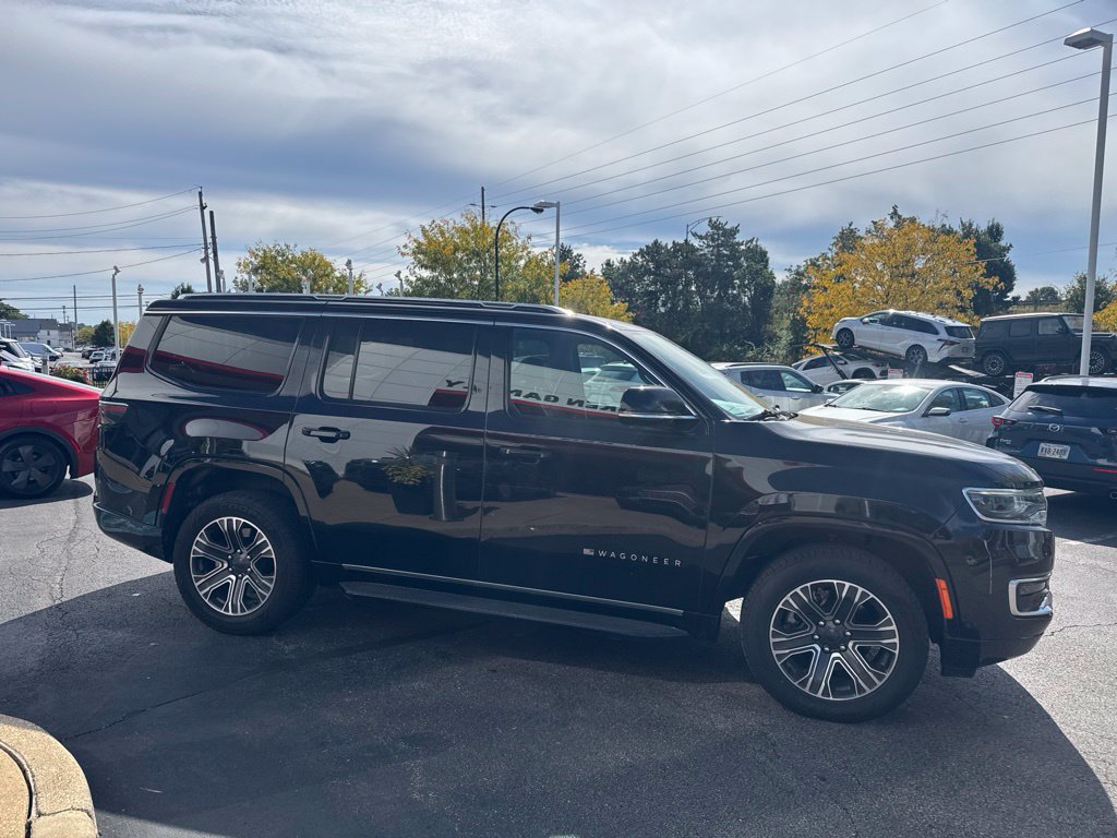 Used 2024 Jeep Wagoneer Series II w/ Flexible Seating Group AWD/4WD image 6