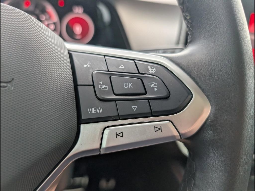 Certified 2025 Volkswagen Atlas Peak Edition SE AWD/4WD image 14