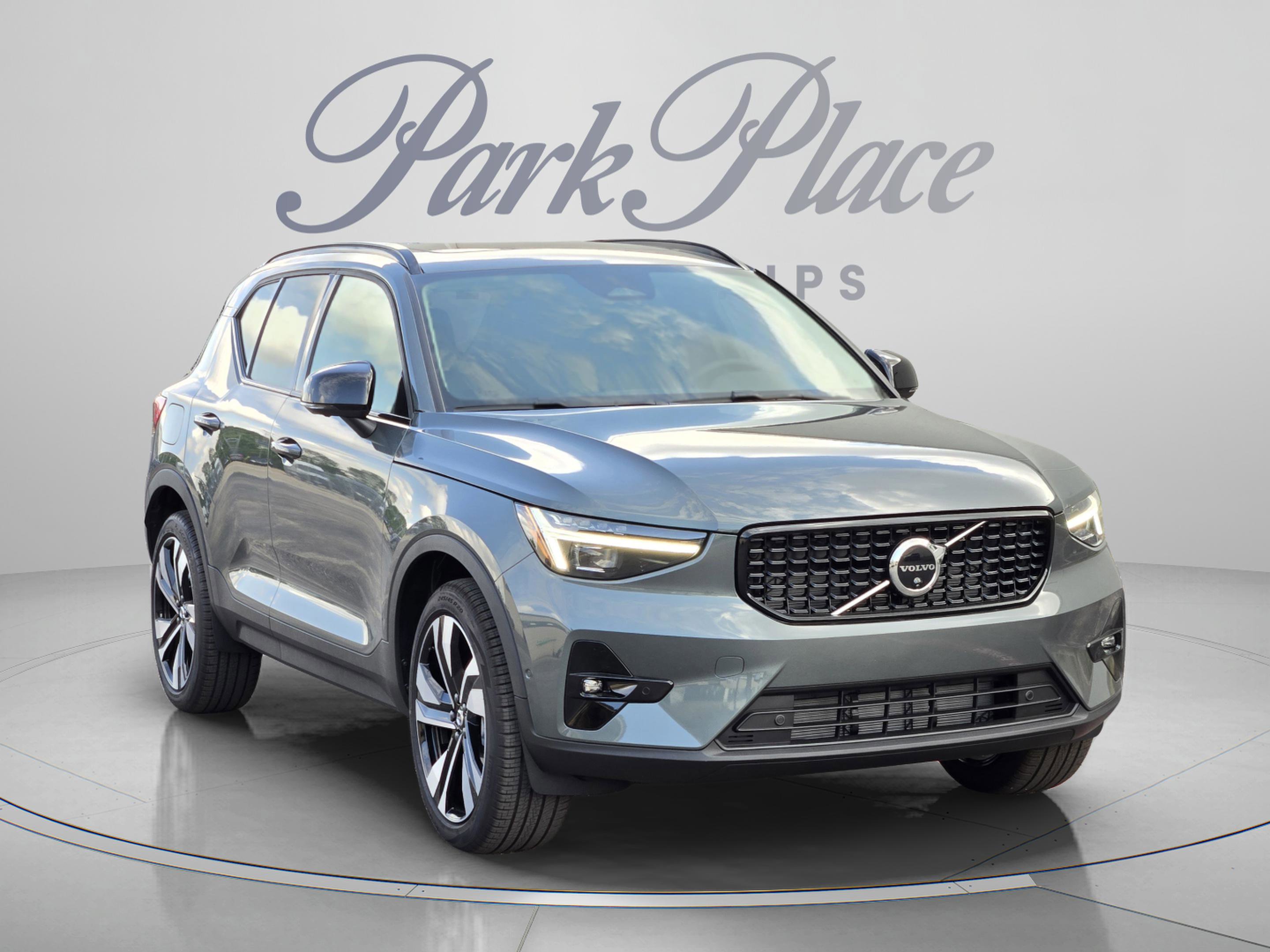 New 2026 Volvo XC40 B5 Ultra w/ Protection Package Premier AWD/4WD image 8