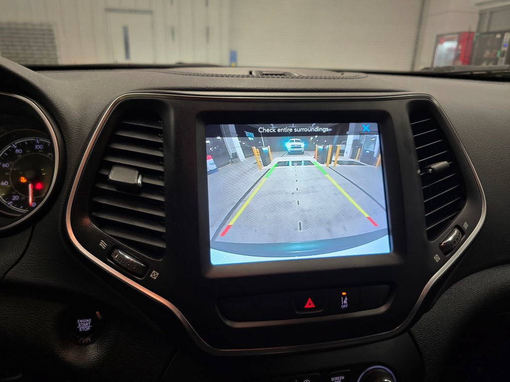 Certified 2022 Jeep Cherokee Latitude Lux FWD image 24
