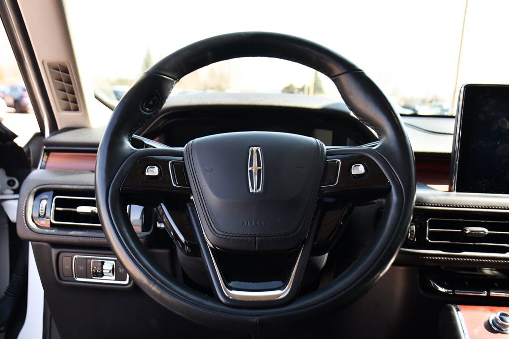 Used 2023 Lincoln Aviator Reserve w/ Class IV Trailer Tow Package image 12