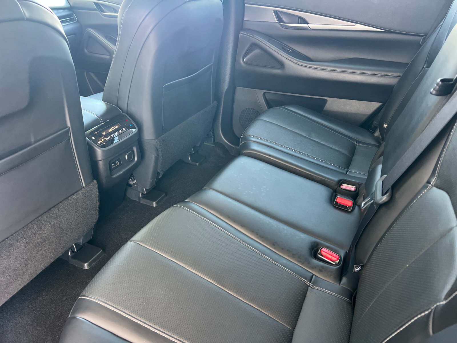 Used 2022 INFINITI QX60 Luxe w/ Cargo Package FWD image 12