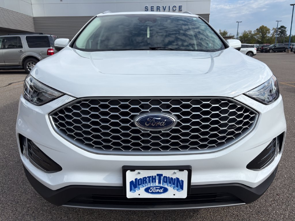 Used 2024 Ford Edge SEL w/ Convenience Package AWD/4WD image 4