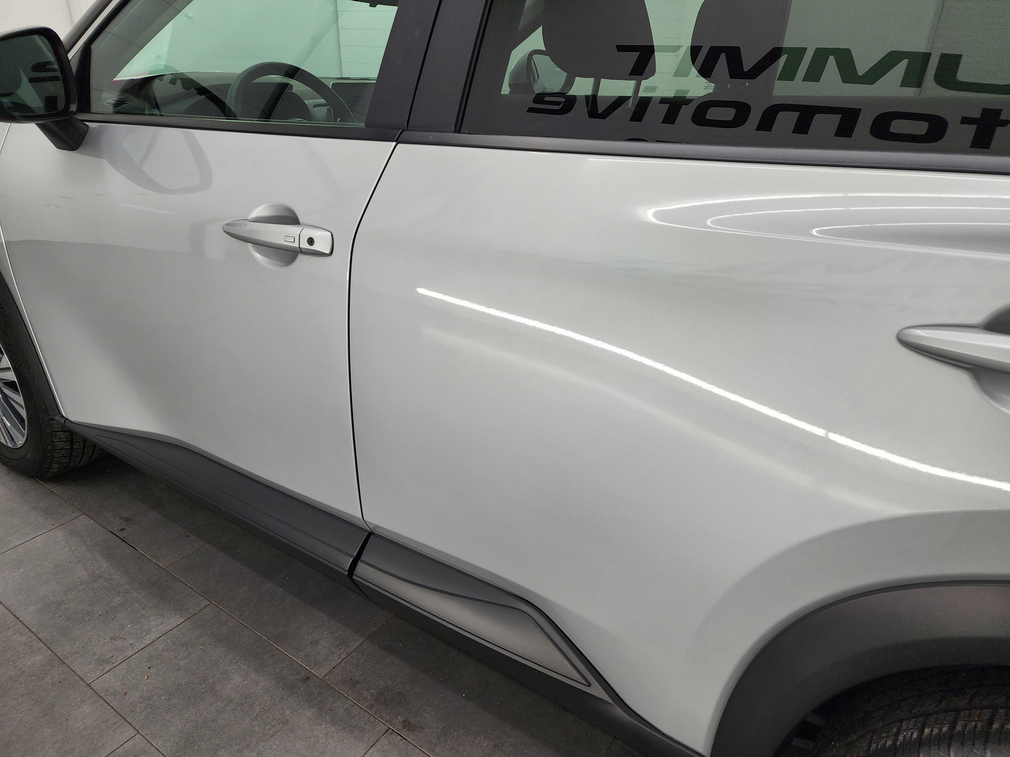 Used 2023 Nissan Rogue SV image 30