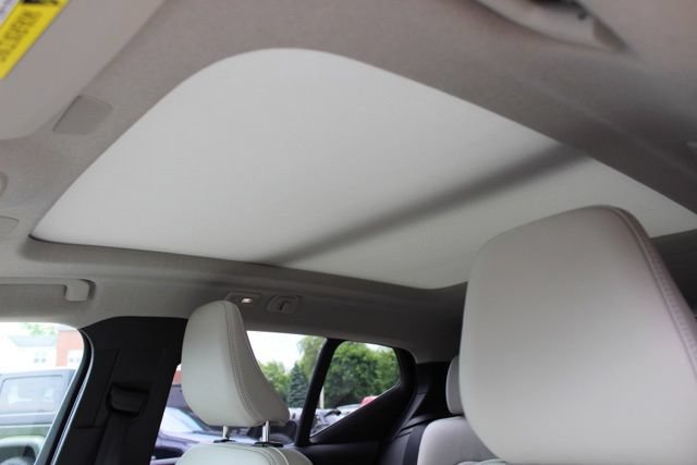 Certified 2023 Volvo XC40 B5 Ultimate w/ Climate Package AWD/4WD image 28
