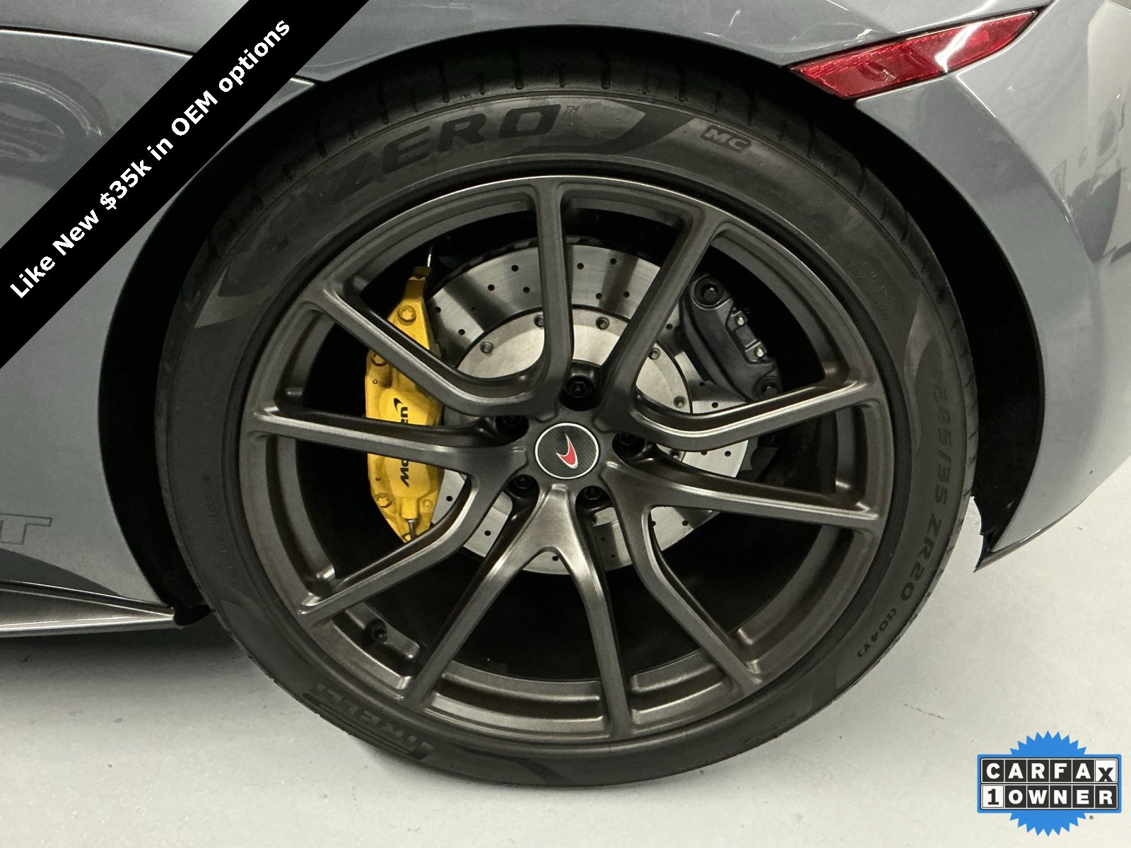 Used 2017 McLaren 570S image 23