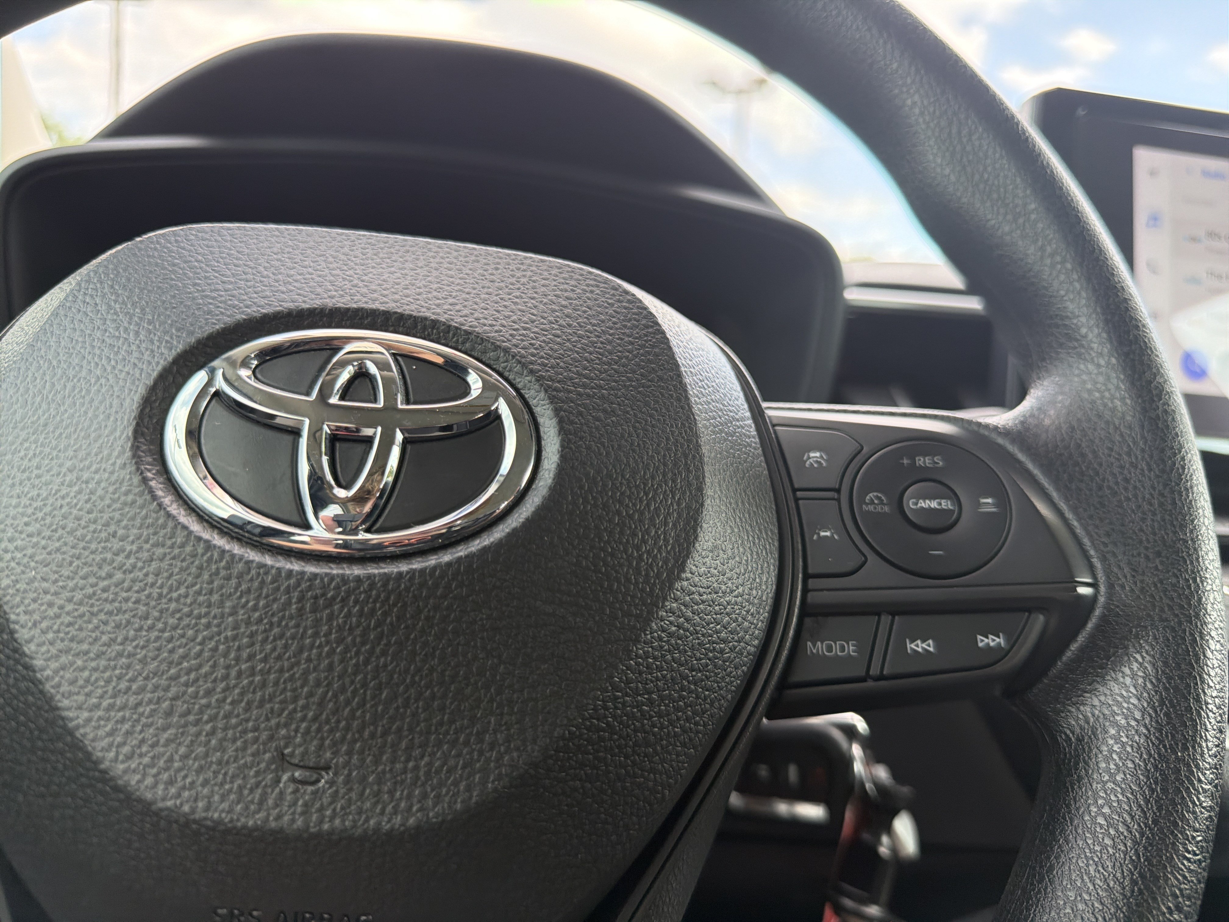 Used 2024 Toyota Corolla LE FWD image 11