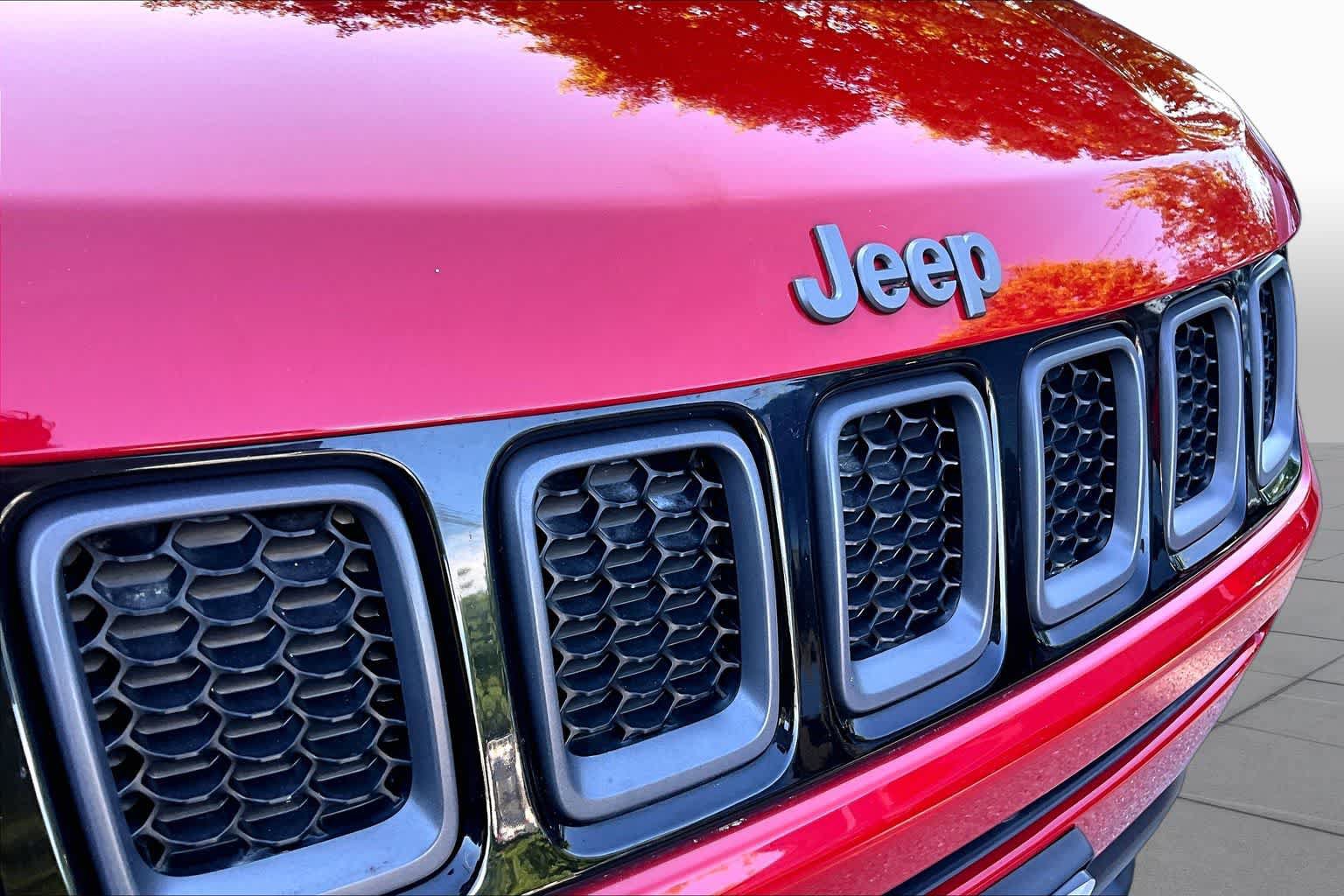 Used 2021 Jeep Compass Latitude AWD/4WD image 28