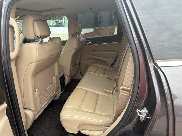 Used 2017 Jeep Grand Cherokee Limited w/ Trailer Tow Group IV image 10