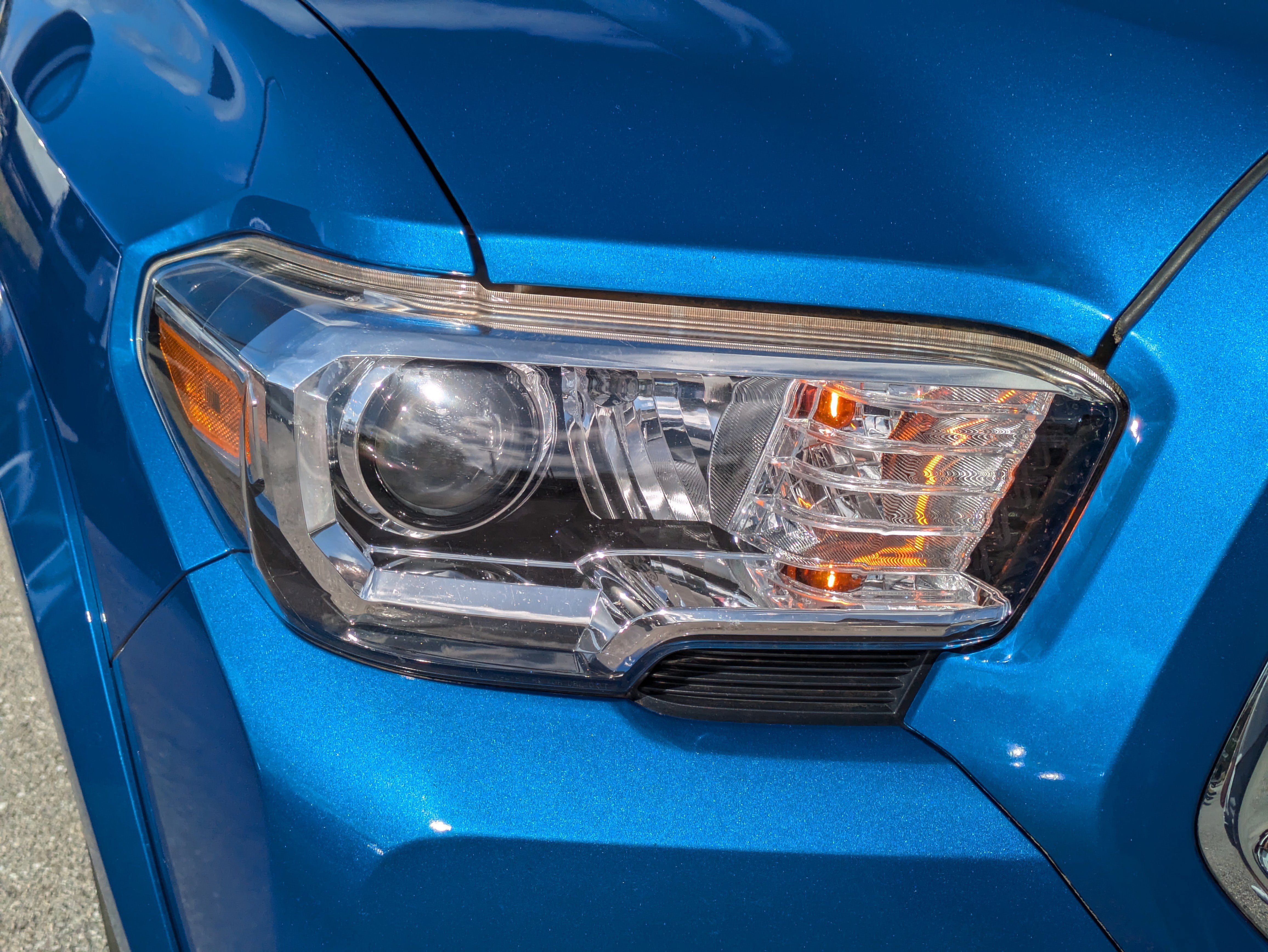 Used 2016 Toyota Tacoma SR5 image 10