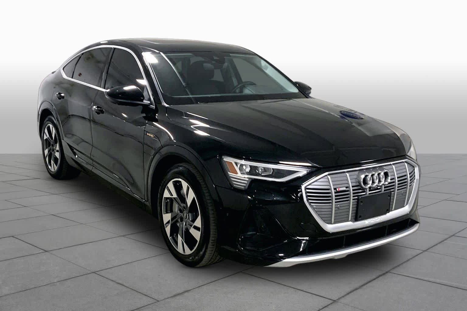 Used 2022 Audi e-tron Premium Plus AWD/4WD image 2