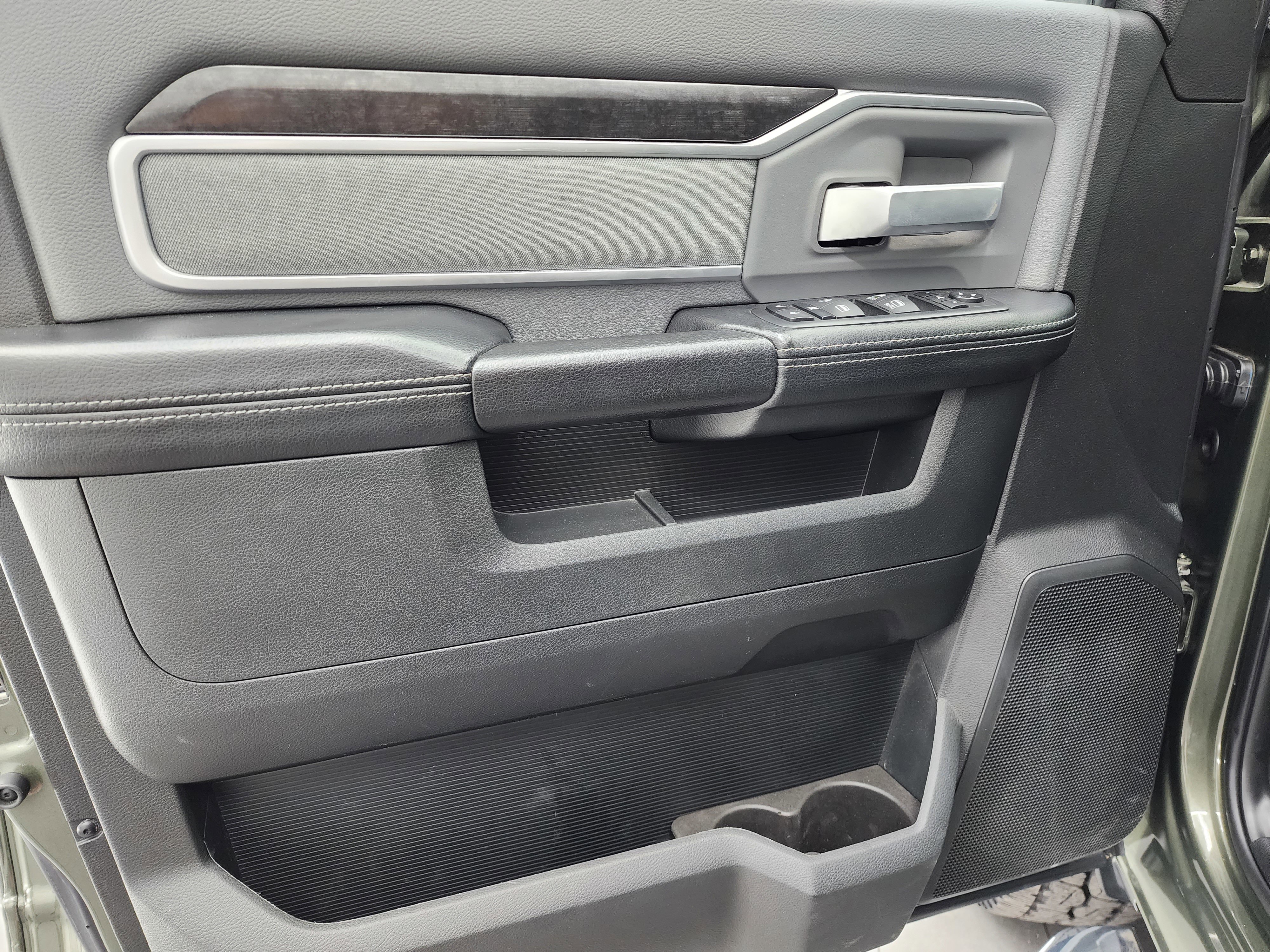 Used 2020 RAM 2500 Big Horn w/ Level 2 Equipment Group image 40