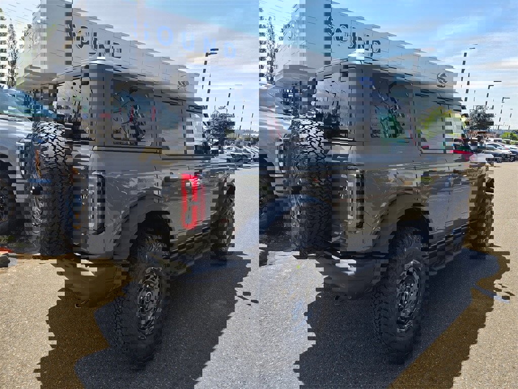 New 2025 Ford Bronco Badlands image 5