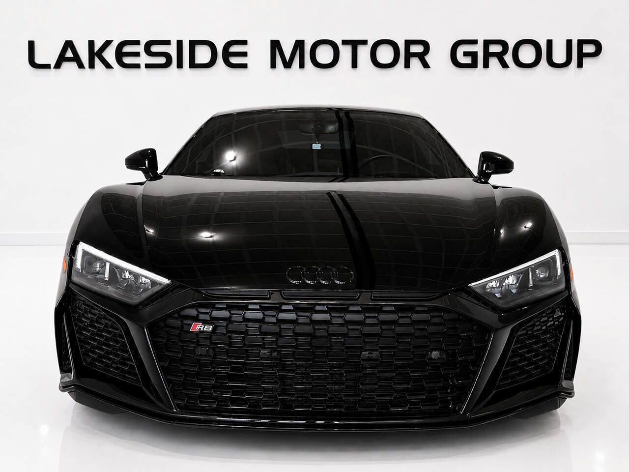 Used 2022 Audi R8 V10 RWD image 2
