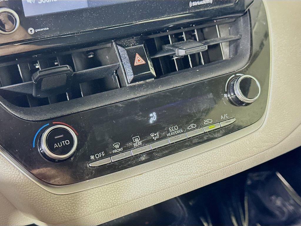 Used 2022 Toyota Corolla LE FWD image 24