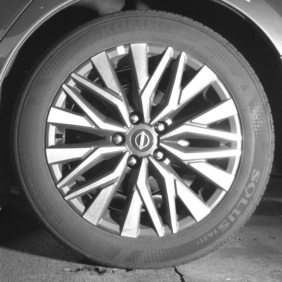Used 2025 Nissan Altima 2.5 SV FWD image 14