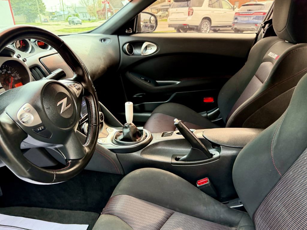 Used 2012 Nissan 370Z NISMO image 10