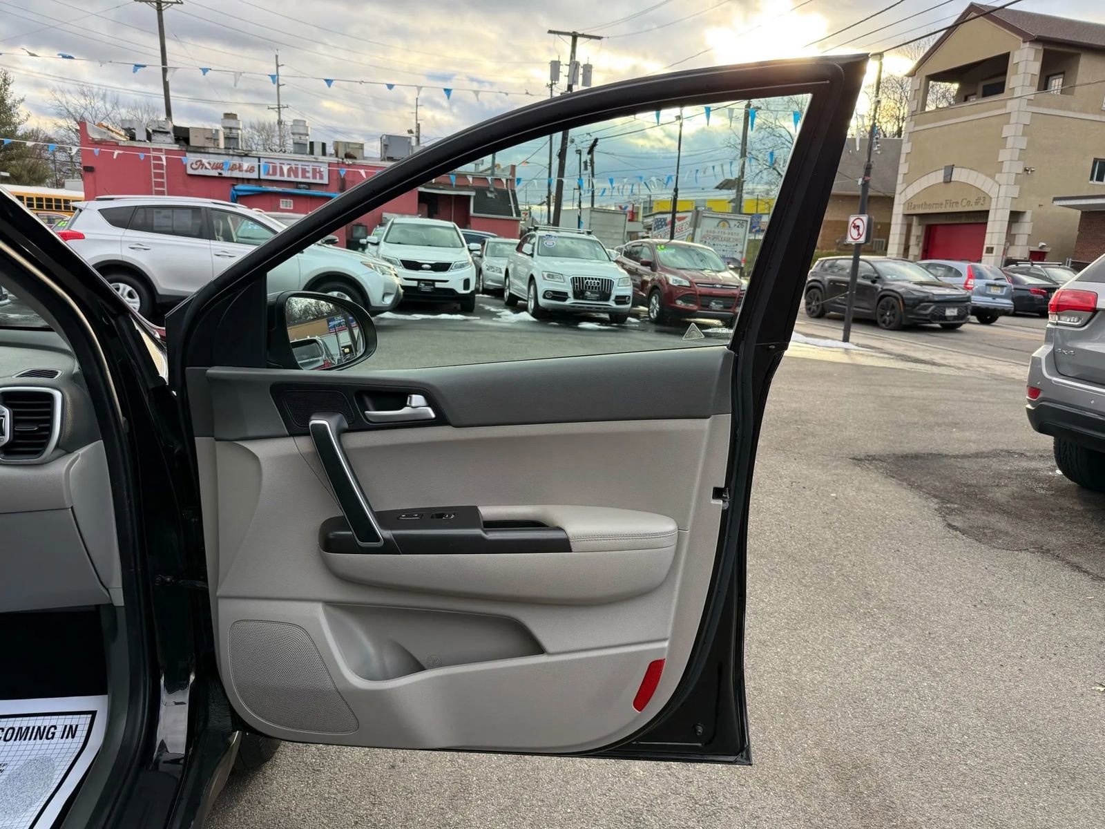 Used 2017 Kia Sportage LX w/ LX Popular Package image 44