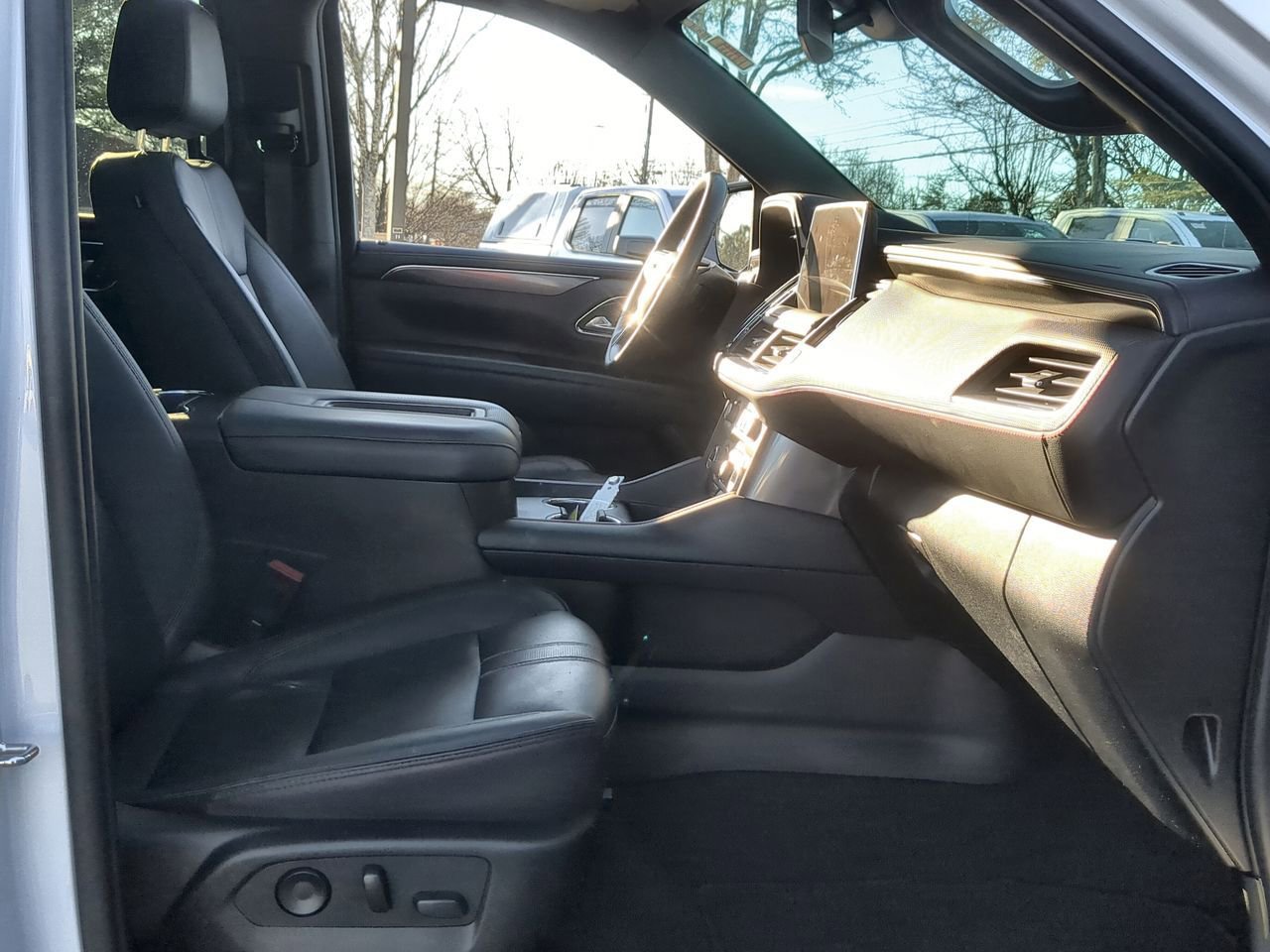 Used 2024 Chevrolet Tahoe RST w/ Luxury Package RWD image 29