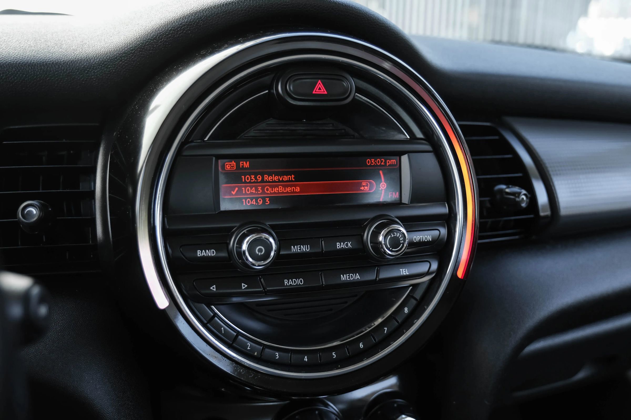 Used 2014 MINI Cooper 2-Door Hardtop image 23