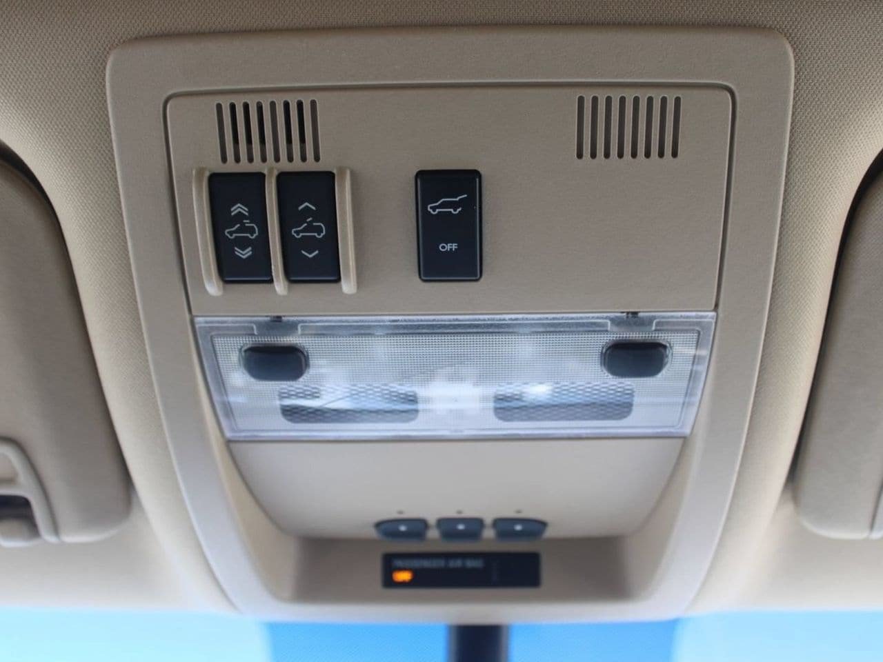 Used 2013 Cadillac Escalade Premium AWD/4WD image 15
