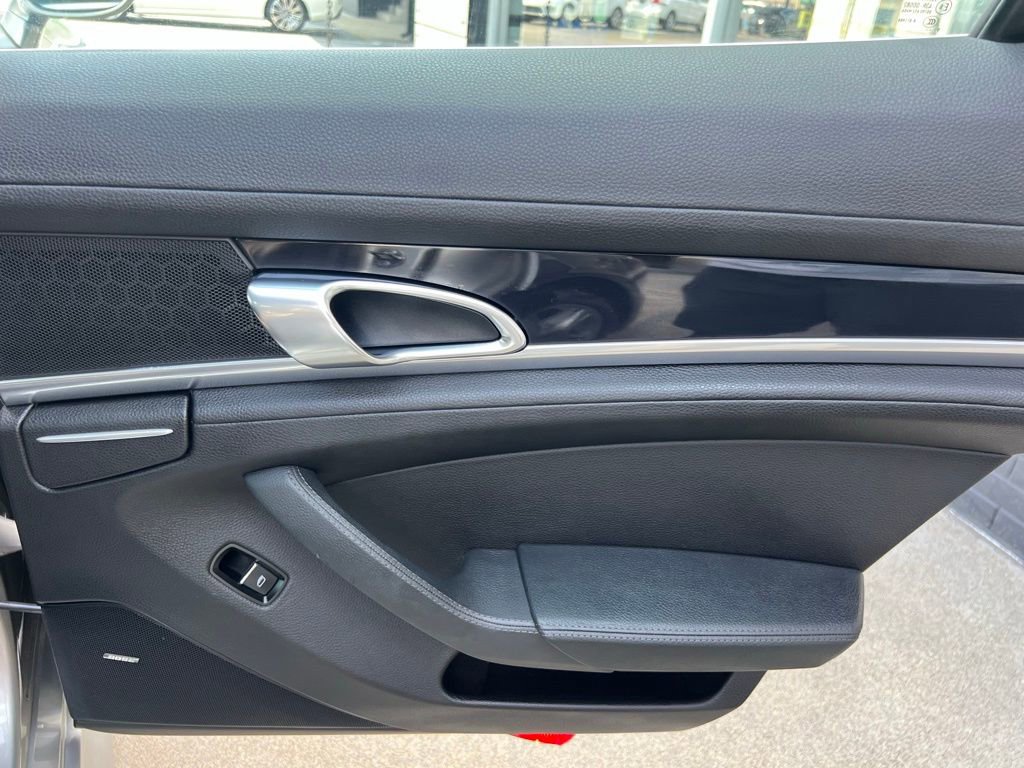 Used 2010 Porsche Panamera S image 27