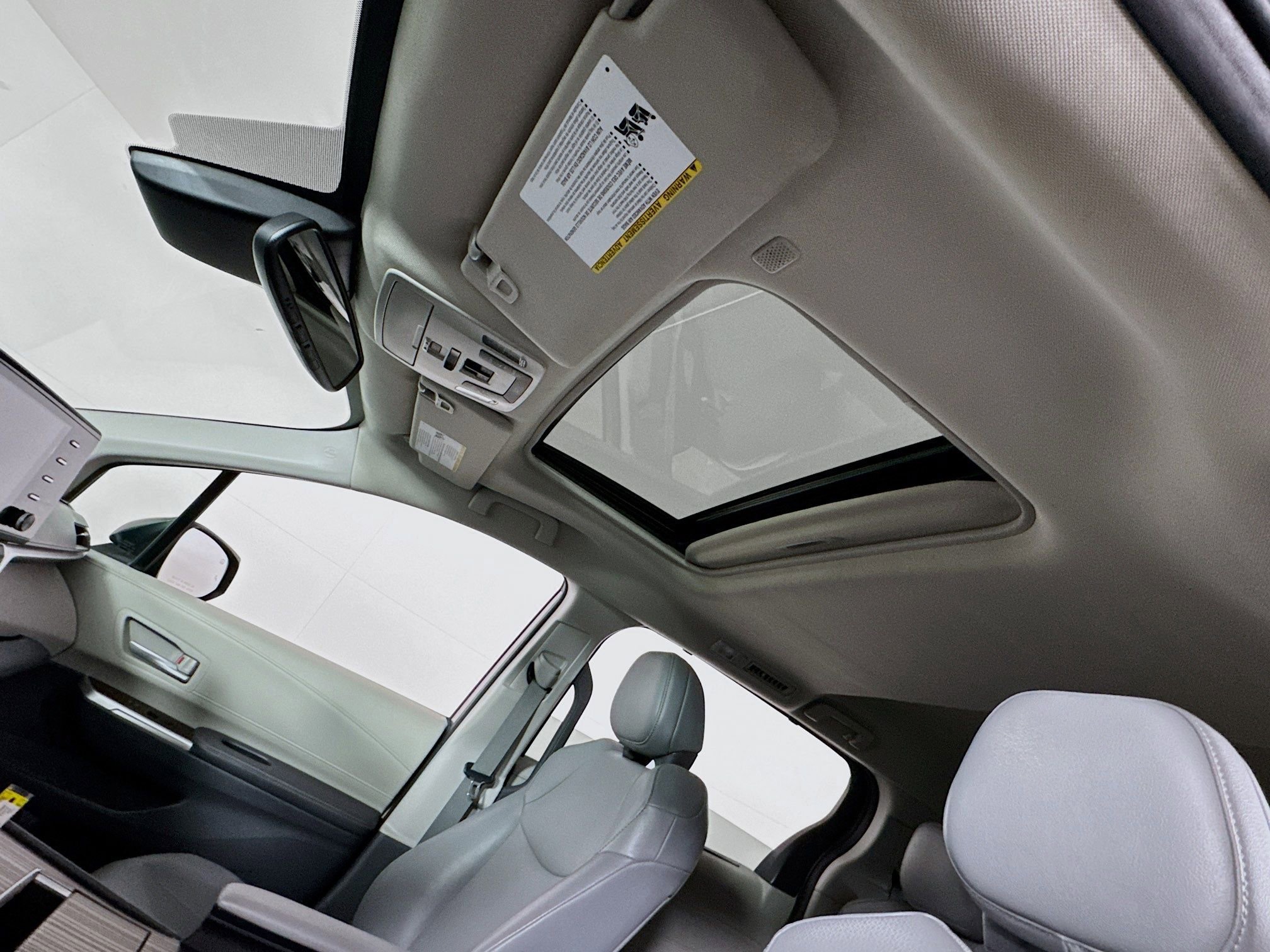 Certified 2022 Toyota Sienna XLE image 15