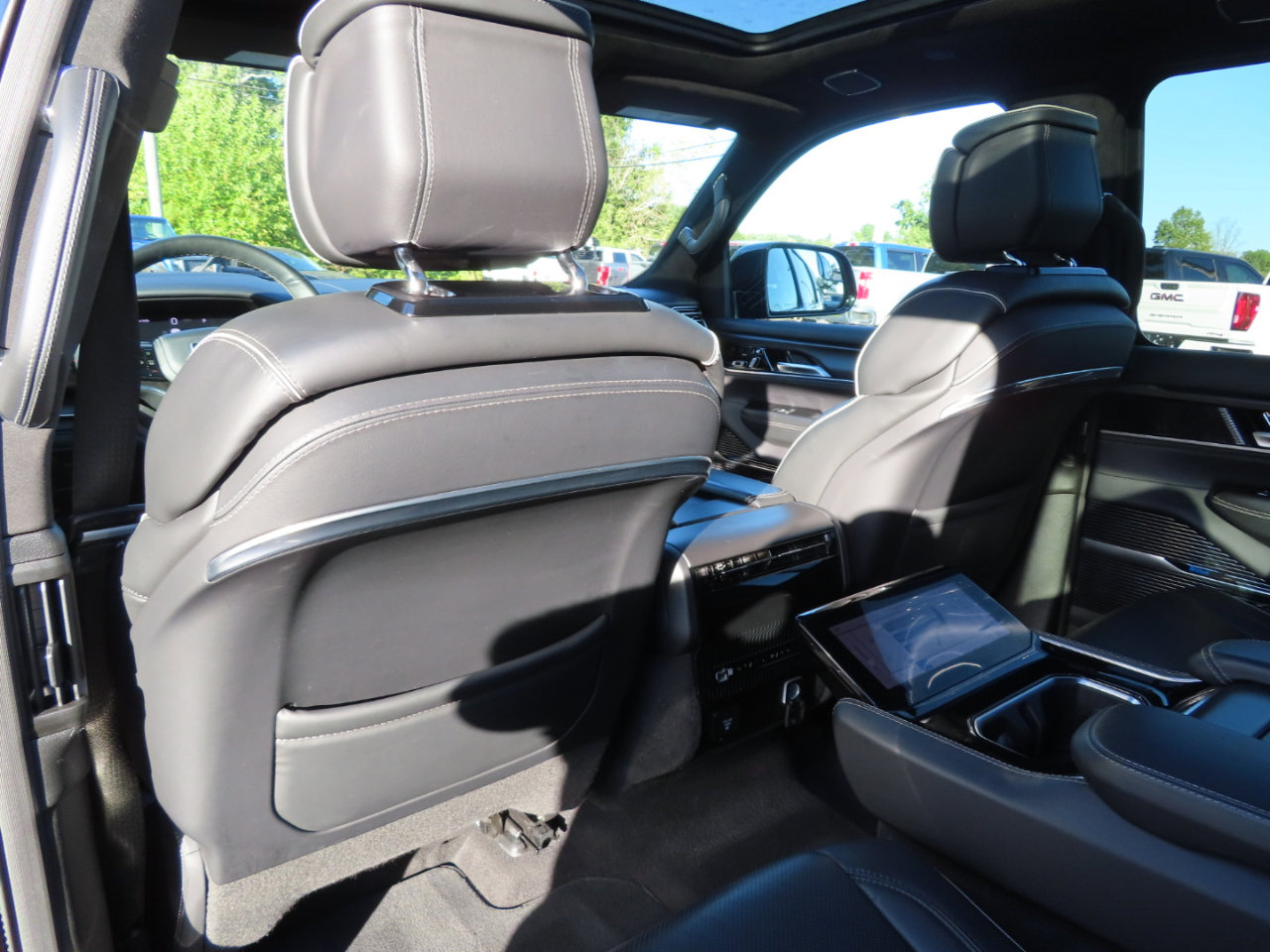 Used 2024 Jeep Grand Wagoneer L Series II w/ Quick Order Packagew 28T image 40