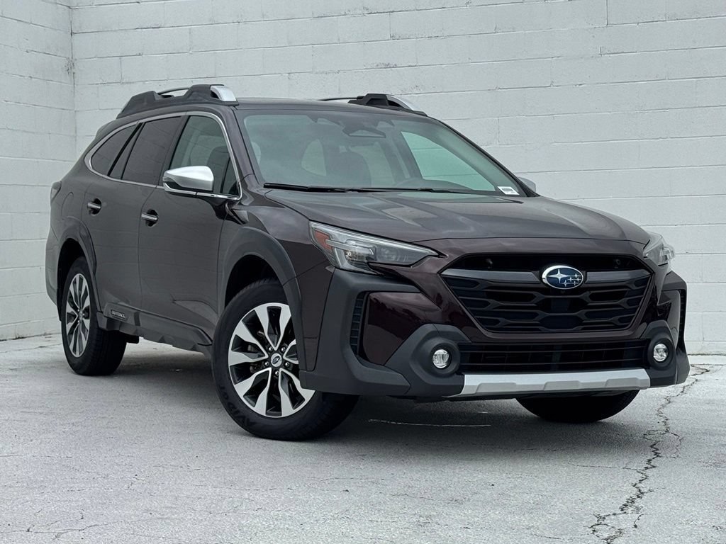 Used 2023 Subaru Outback Touring XT AWD/4WD image 2
