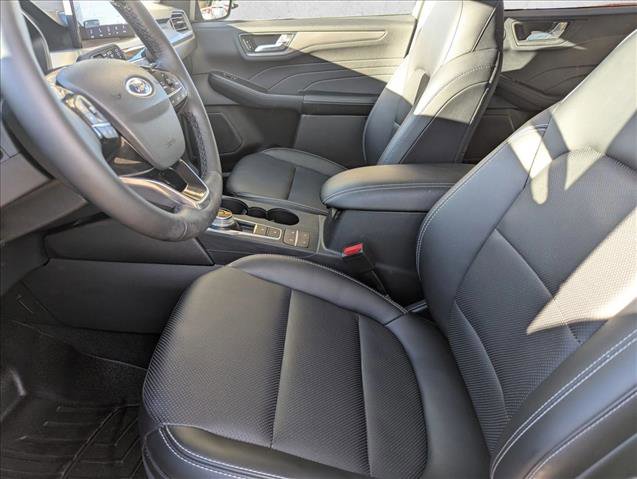 Used 2021 Ford Escape Titanium w/ Class II Trailer Tow Package image 15