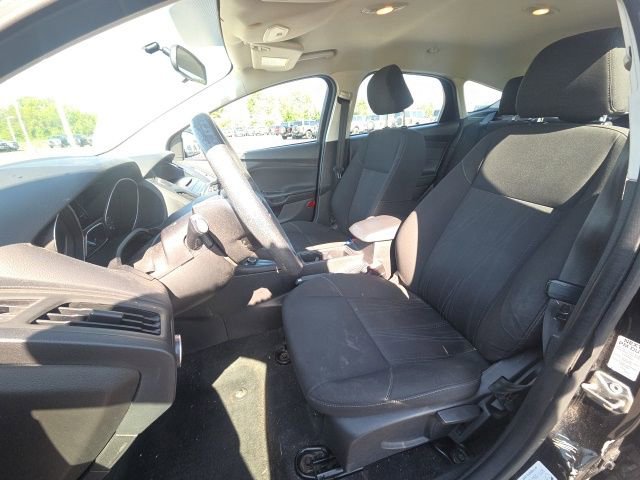 Used 2017 Ford Focus SE FWD image 17