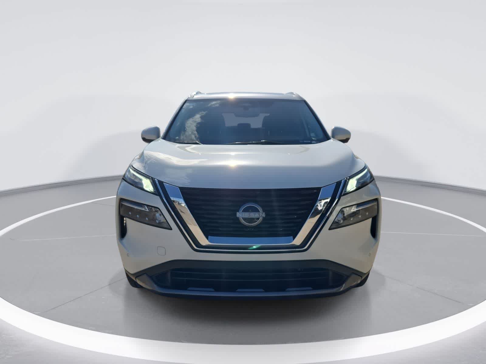 Used 2023 Nissan Rogue SL w/ SL Premium Package FWD image 3