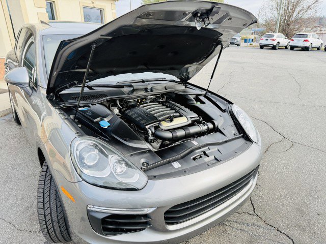 Used 2017 Porsche Cayenne image 25