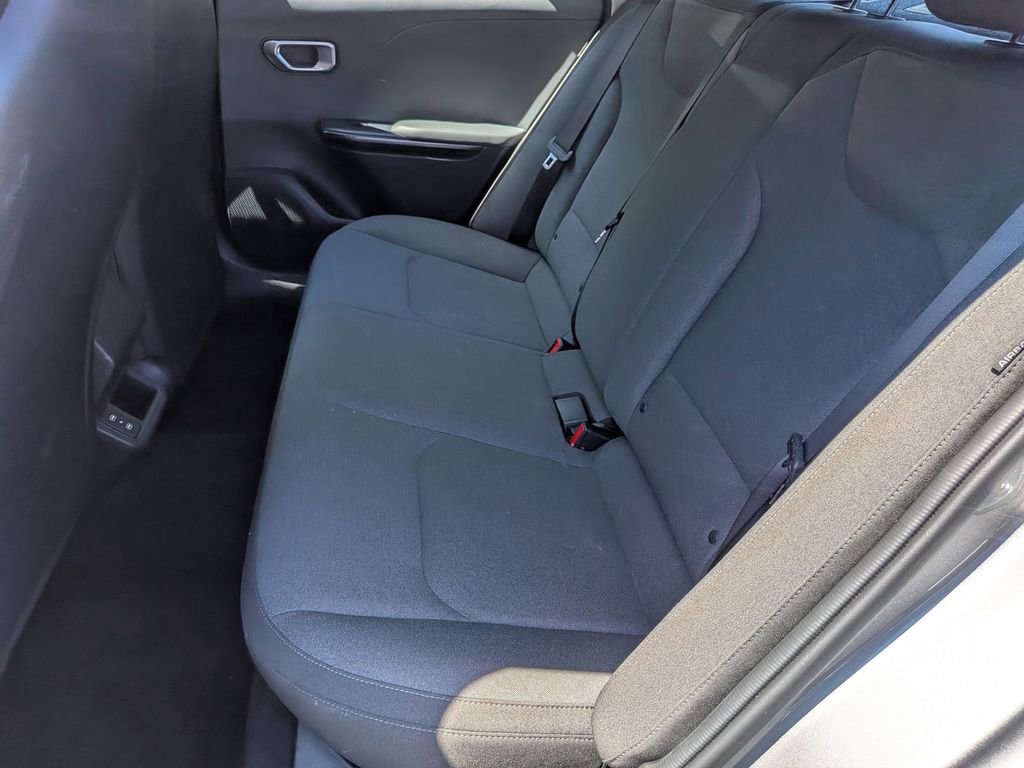 Used 2025 Kia K4 FWD image 21