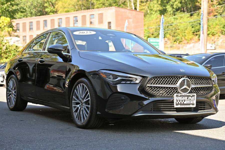 Used 2025 Mercedes-Benz CLA 250 4MATIC image 9
