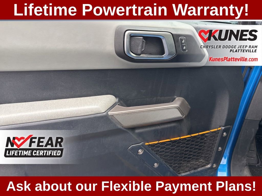 Used 2023 Ford Bronco Badlands image 19