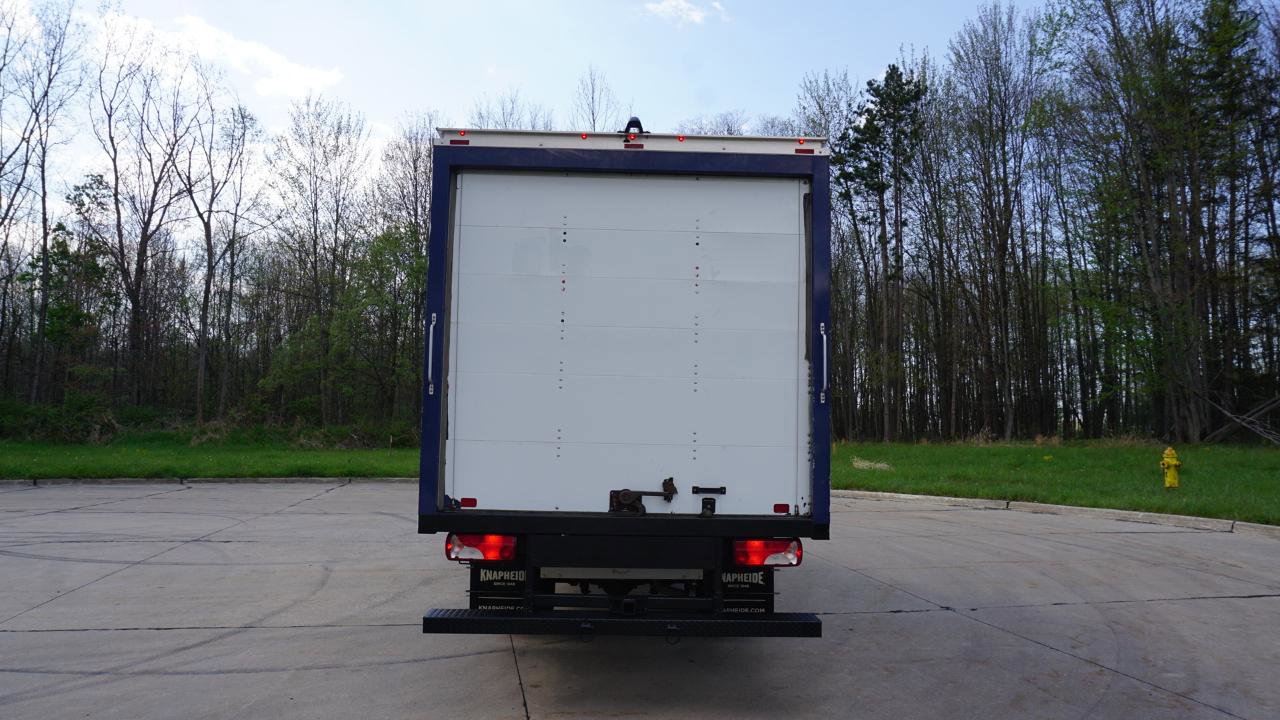 Used 2021 Mercedes-Benz Sprinter 4500 w/ Premium Package image 4