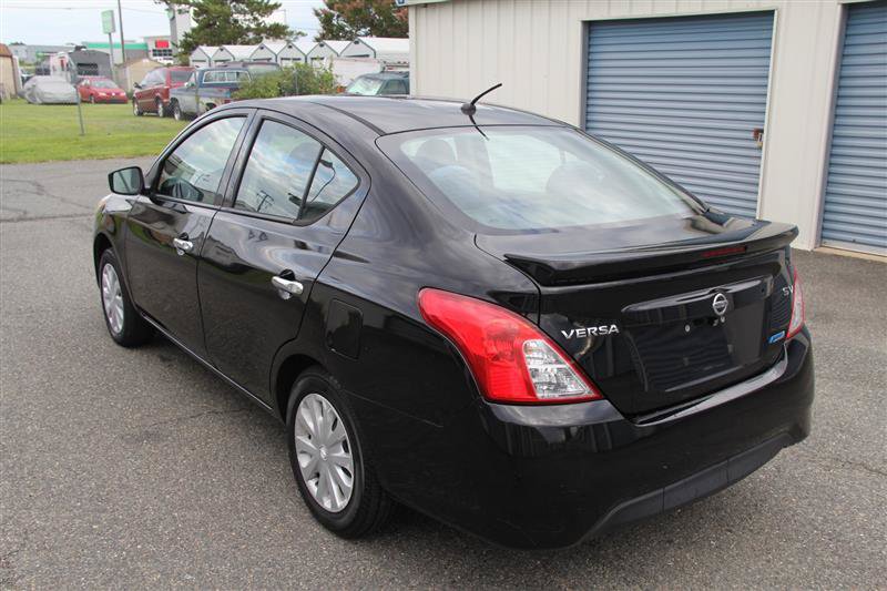 Used 2015 Nissan Versa SV FWD image 7