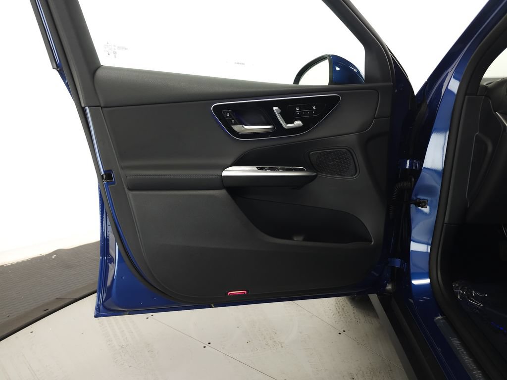 Certified 2026 Mercedes-Benz GLC 300 4MATIC image 5