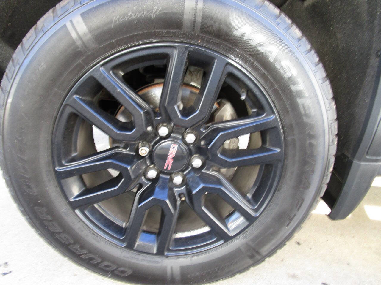 Used 2020 GMC Sierra 1500 Elevation w/ Elevation Value Package image 7