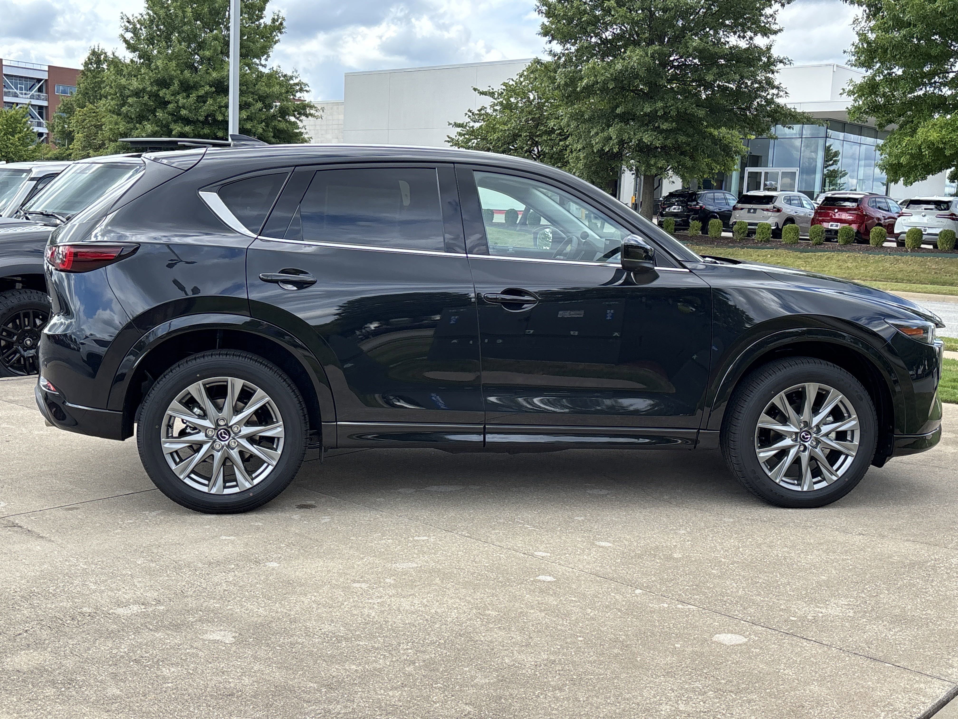 New 2025 MAZDA CX-5 AWD 2.5 S w/ Premium Plus Pkg image 2