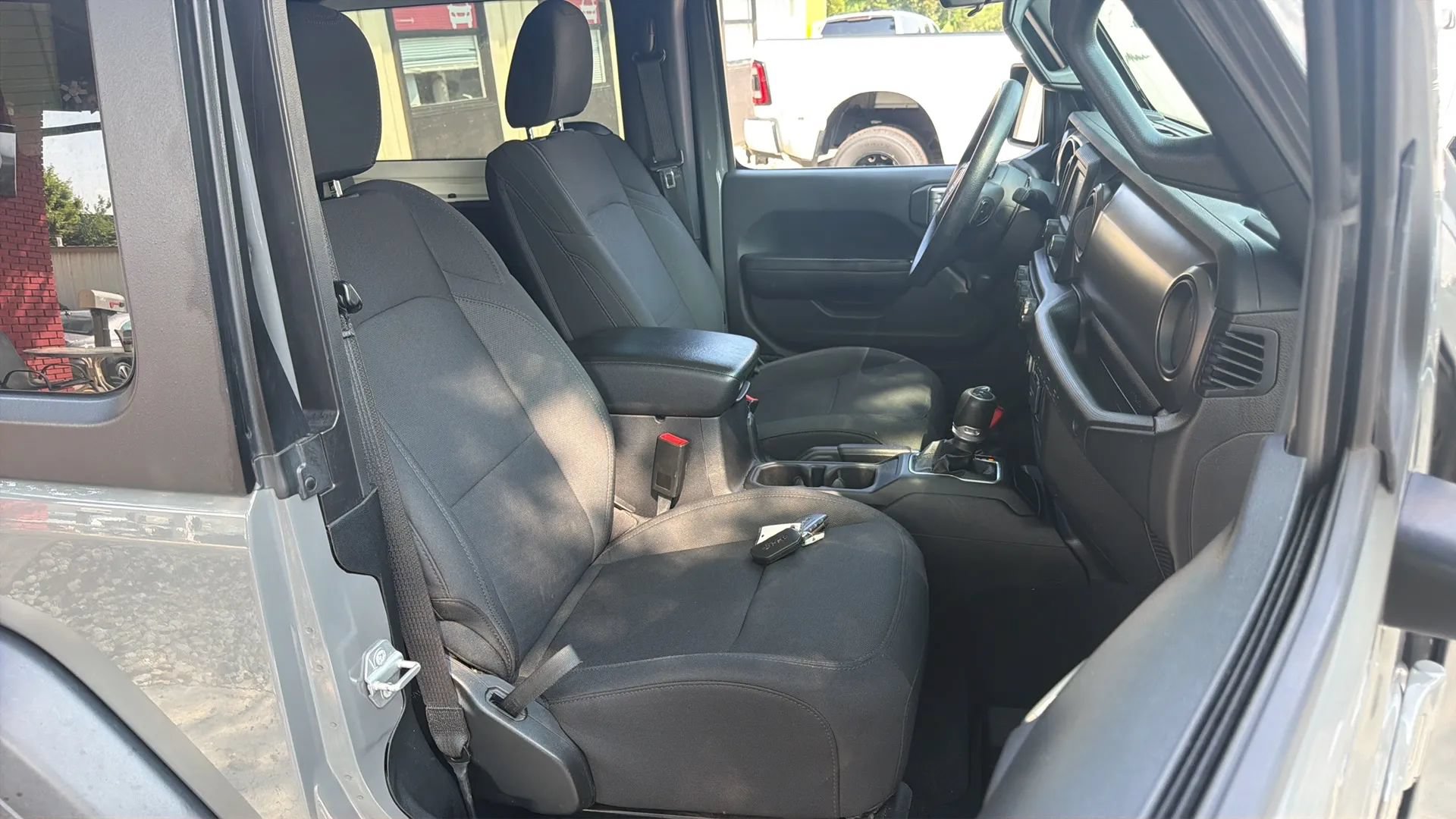 Used 2020 Jeep Wrangler Sport AWD/4WD image 26