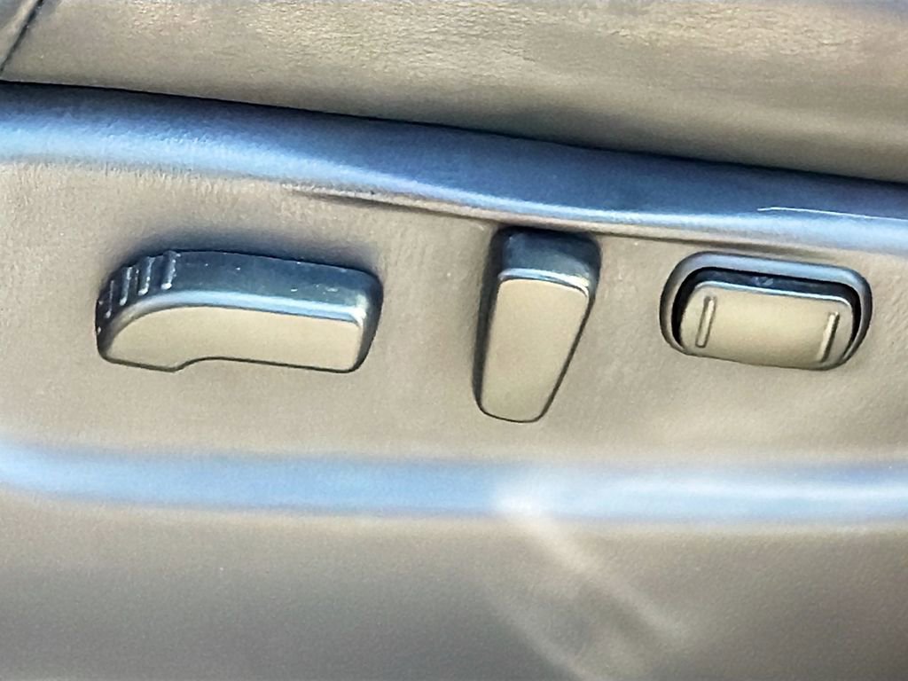 Used 2020 Nissan Armada SL image 25