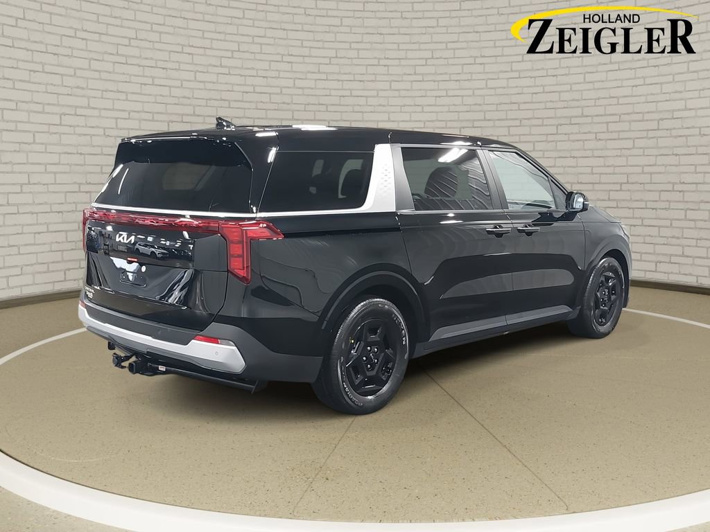 New 2026 Kia Carnival FWD image 5