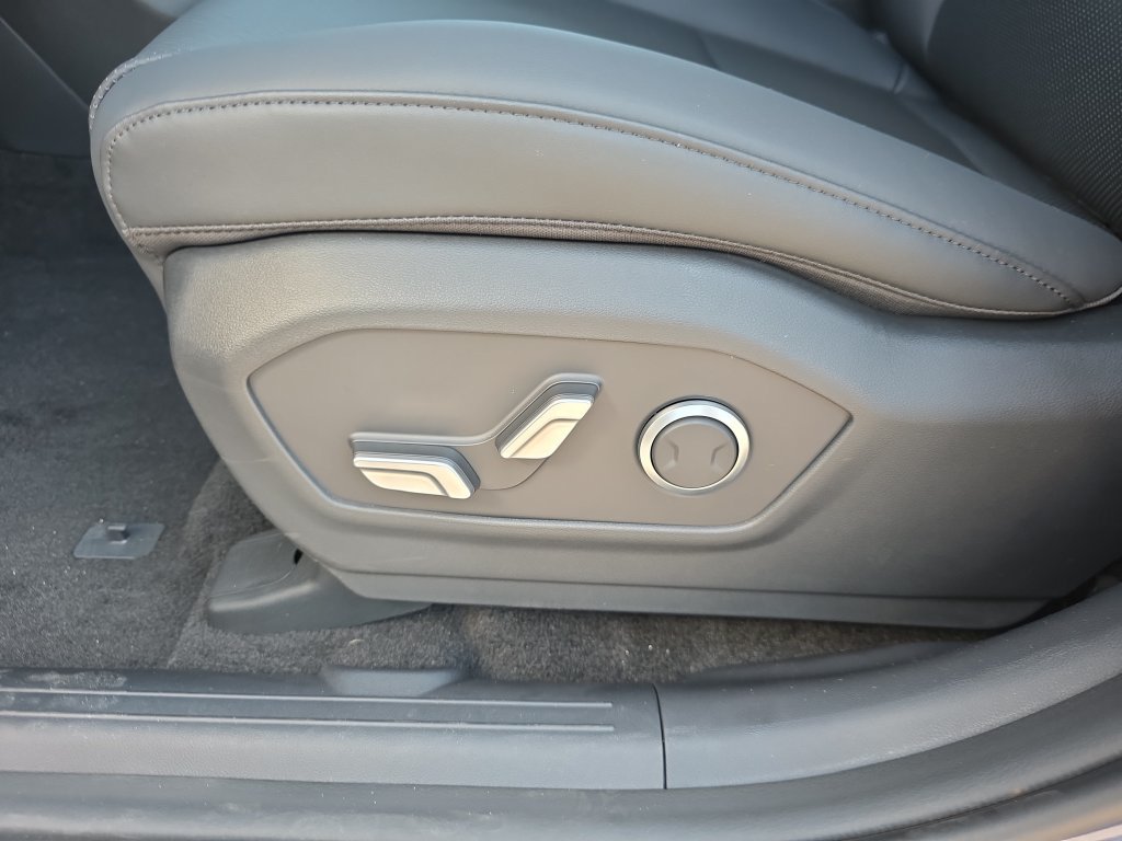 New 2027 Hyundai Santa Fe SEL FWD image 12
