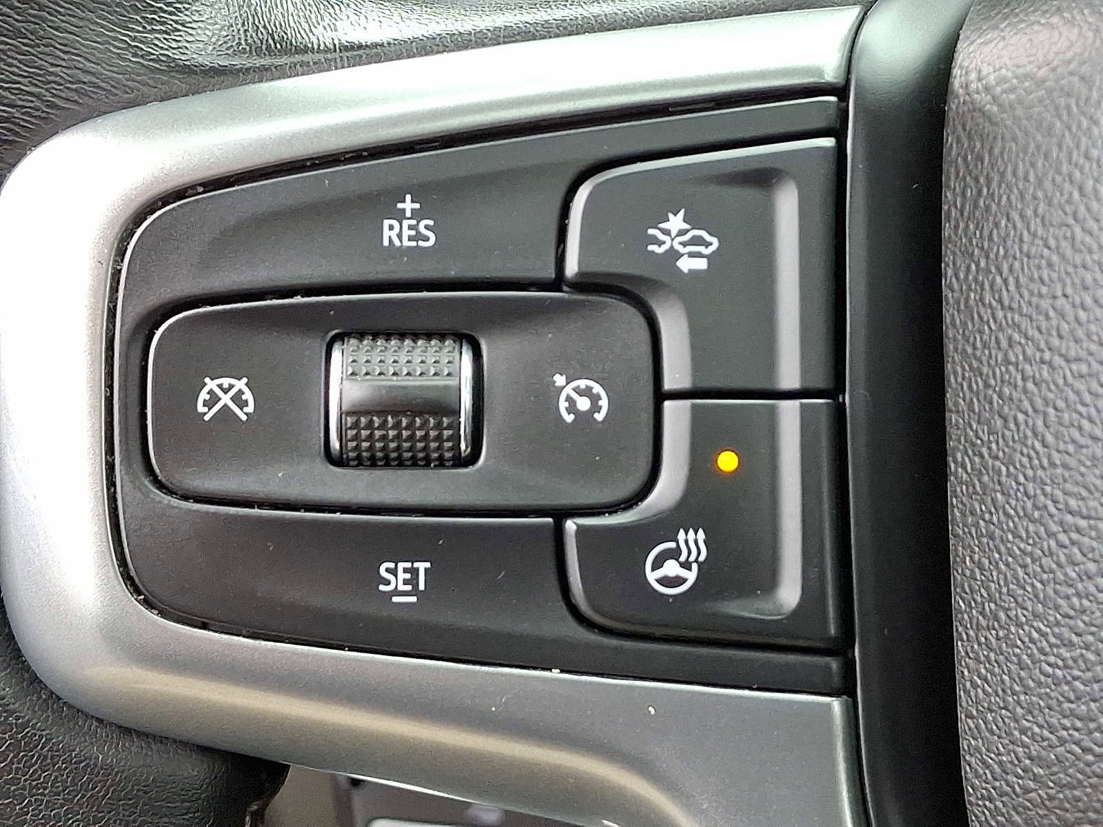 Used 2022 Chevrolet Tahoe Z71 w/ Luxury Package image 24