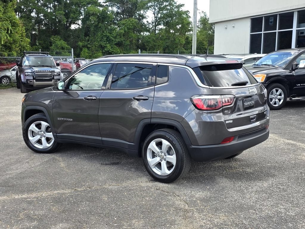 Used 2019 Jeep Compass Latitude FWD image 5