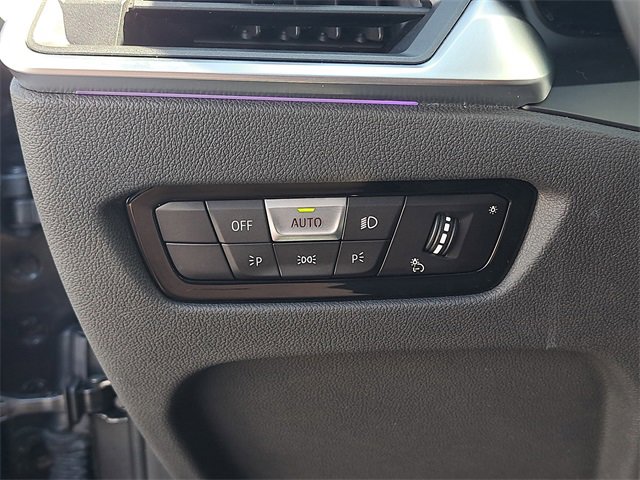 Used 2022 BMW 330i Sedan w/ Driving Assistance Package image 23