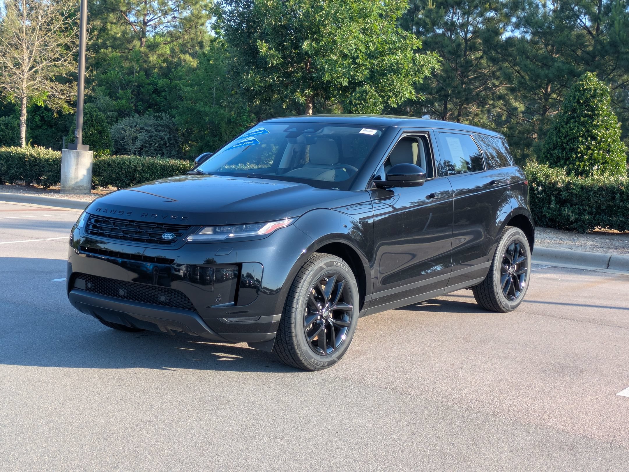 Used 2024 Land Rover Range Rover Evoque S AWD/4WD image 8
